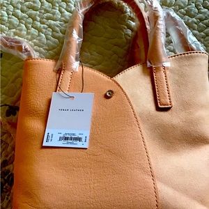 Peach handbag Lauren Conrad